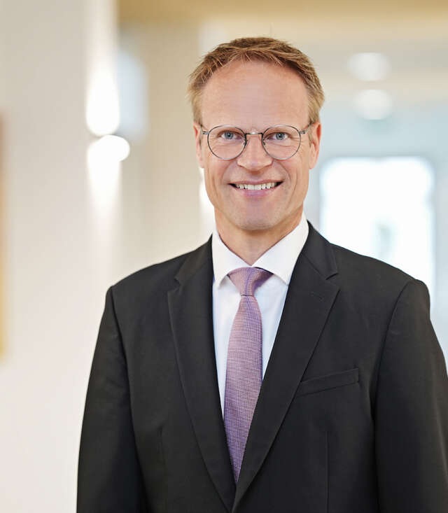 Portrait von Herrn Rechtsanwalt Arne Podewils, LL.M.