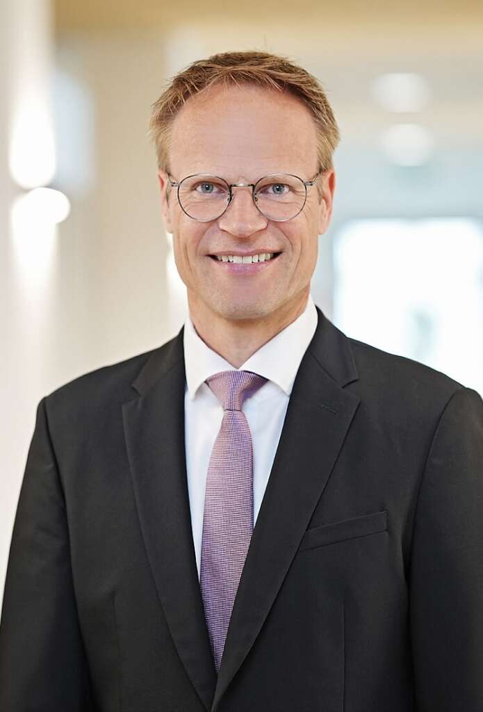 podewils_747x1100